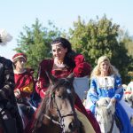 Fête Renaissance 2013 Défilé personnes chevaux