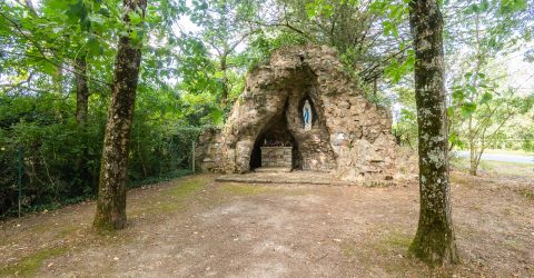 la grotte rue du bois chollet