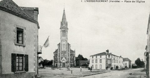 L'Herbergement Route de Montaigu et église